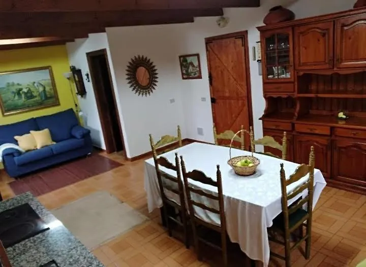 הוילה איקוד דה לוס וינוס Floral Garden House ספרד